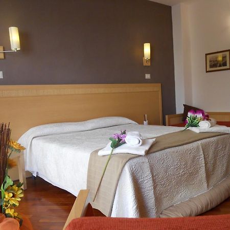 Catania Crossing B&B - Rooms & Comforts Esterno foto