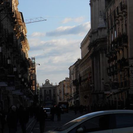 Catania Crossing B&B - Rooms & Comforts Esterno foto