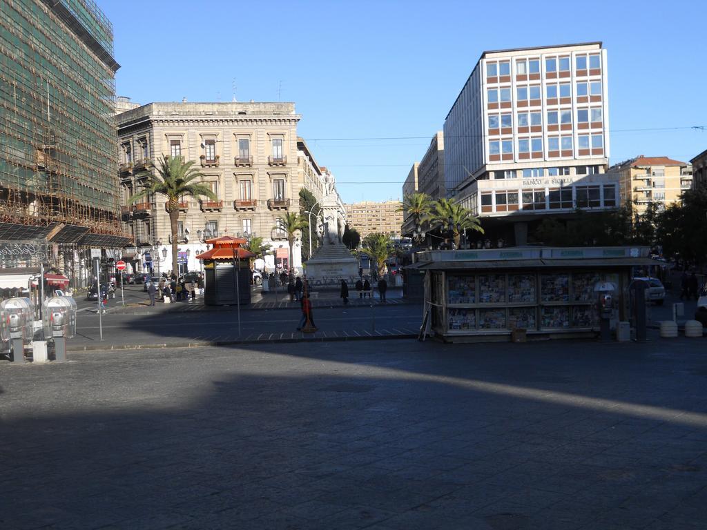 Catania Crossing B&B - Rooms & Comforts Esterno foto