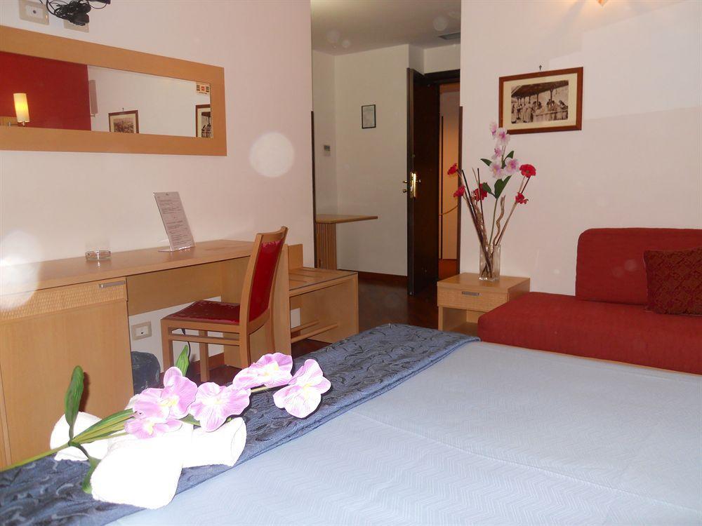 Catania Crossing B&B - Rooms & Comforts Esterno foto