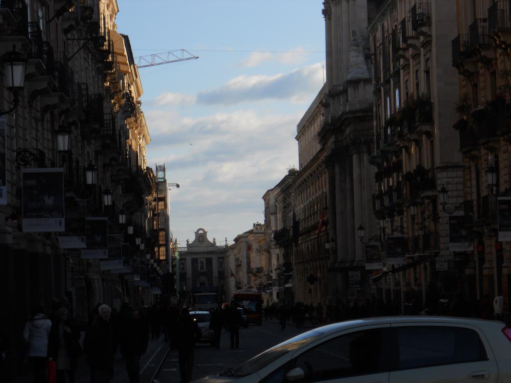 Catania Crossing B&B - Rooms & Comforts Esterno foto