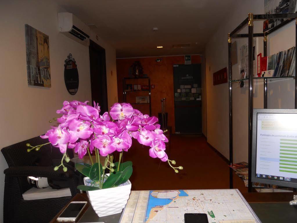 Catania Crossing B&B - Rooms & Comforts Esterno foto