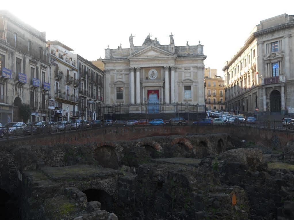 Catania Crossing B&B - Rooms & Comforts Esterno foto