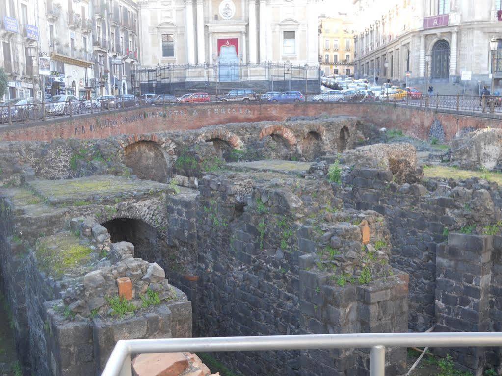 Catania Crossing B&B - Rooms & Comforts Esterno foto