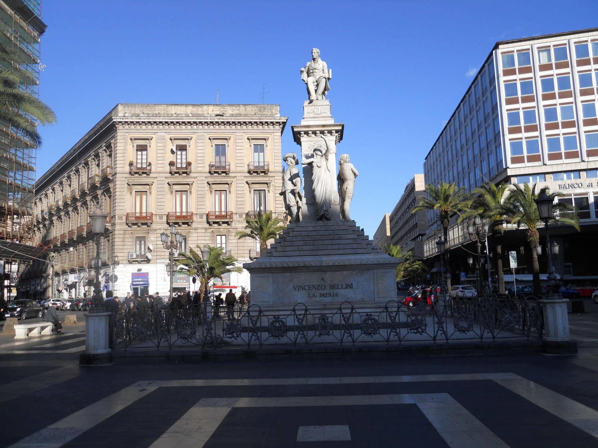 Catania Crossing B&B - Rooms & Comforts Esterno foto